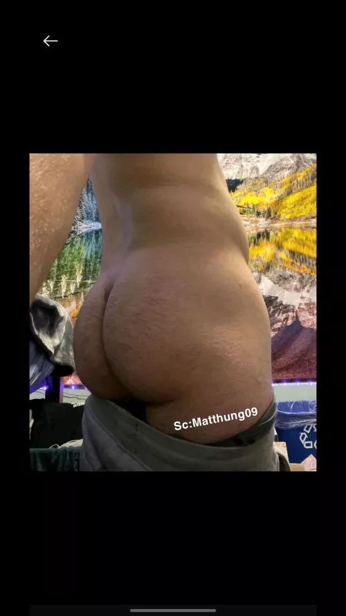 22m Illinois only love a guy that works on his cheeks if your curious about hung dick⬇️