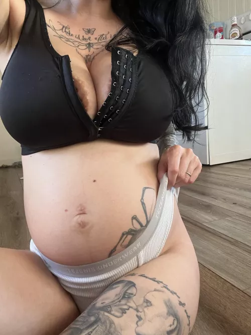 
34 weeks pregnant, I'm tired all the time but I feel like having sex