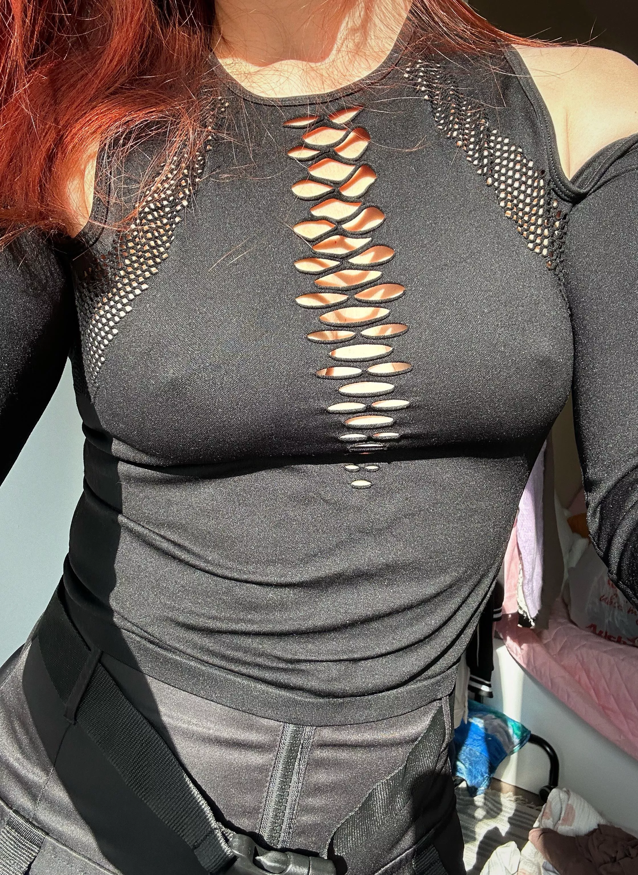 A tight top without a bra is a recipe for cute pokies