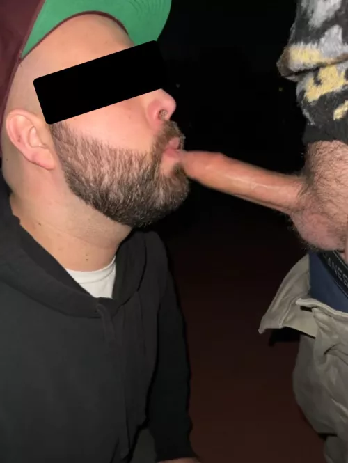 can’t stop thinking about this beautiful uncut cock I got to worship at the tennis courts 