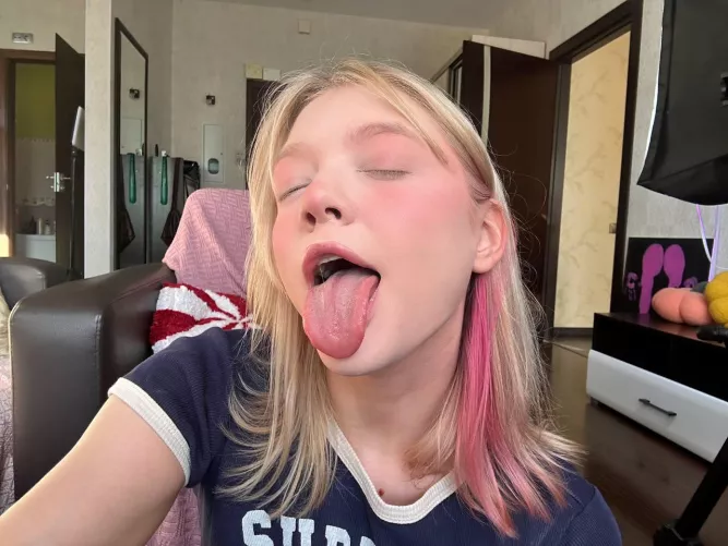 Feelin really thirsty rn 