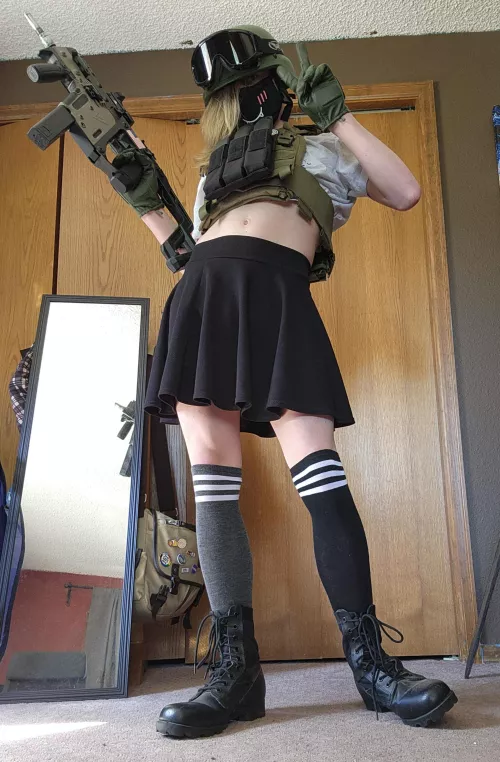 Omw to be gay and do crimes :3