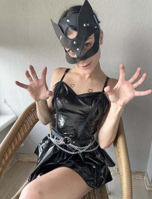 Pussy wants to be fed sperm