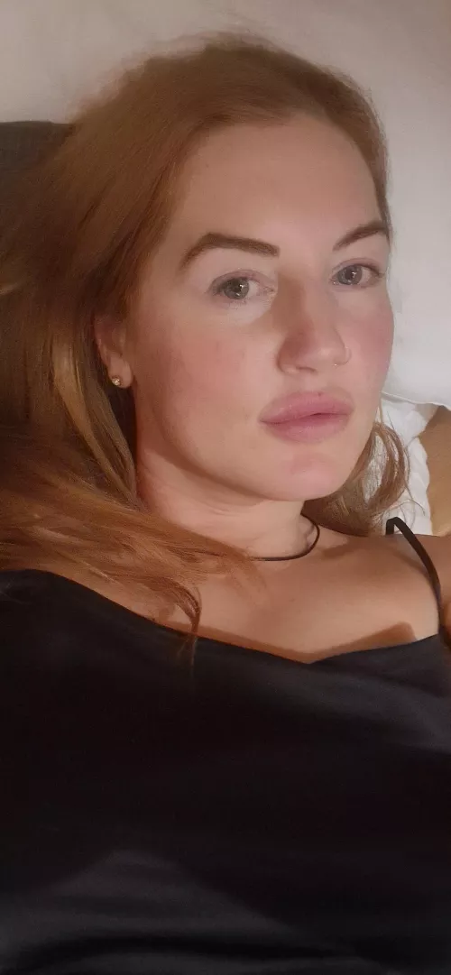 Redheads look the beat in classic black [IRTR]