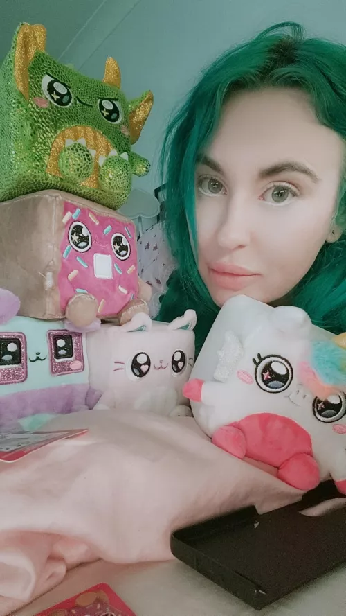 Allllll the squishy cubeez. (Not for realsies)