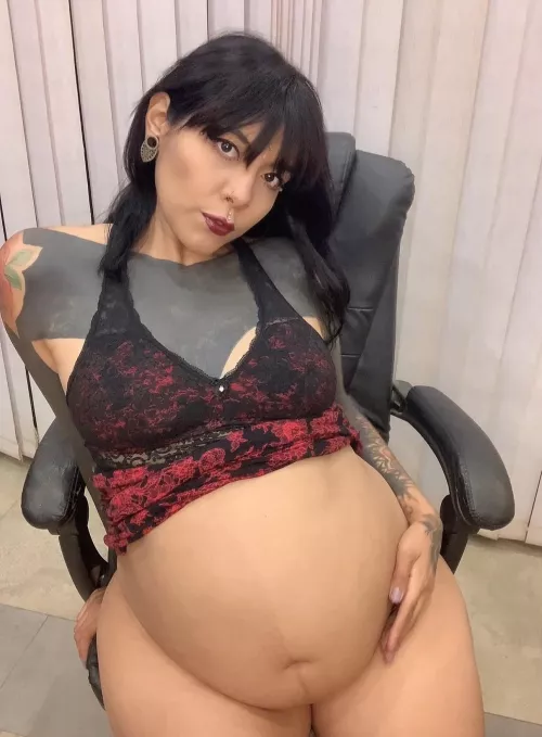 Getting bigger by the day! Do you like my belly?