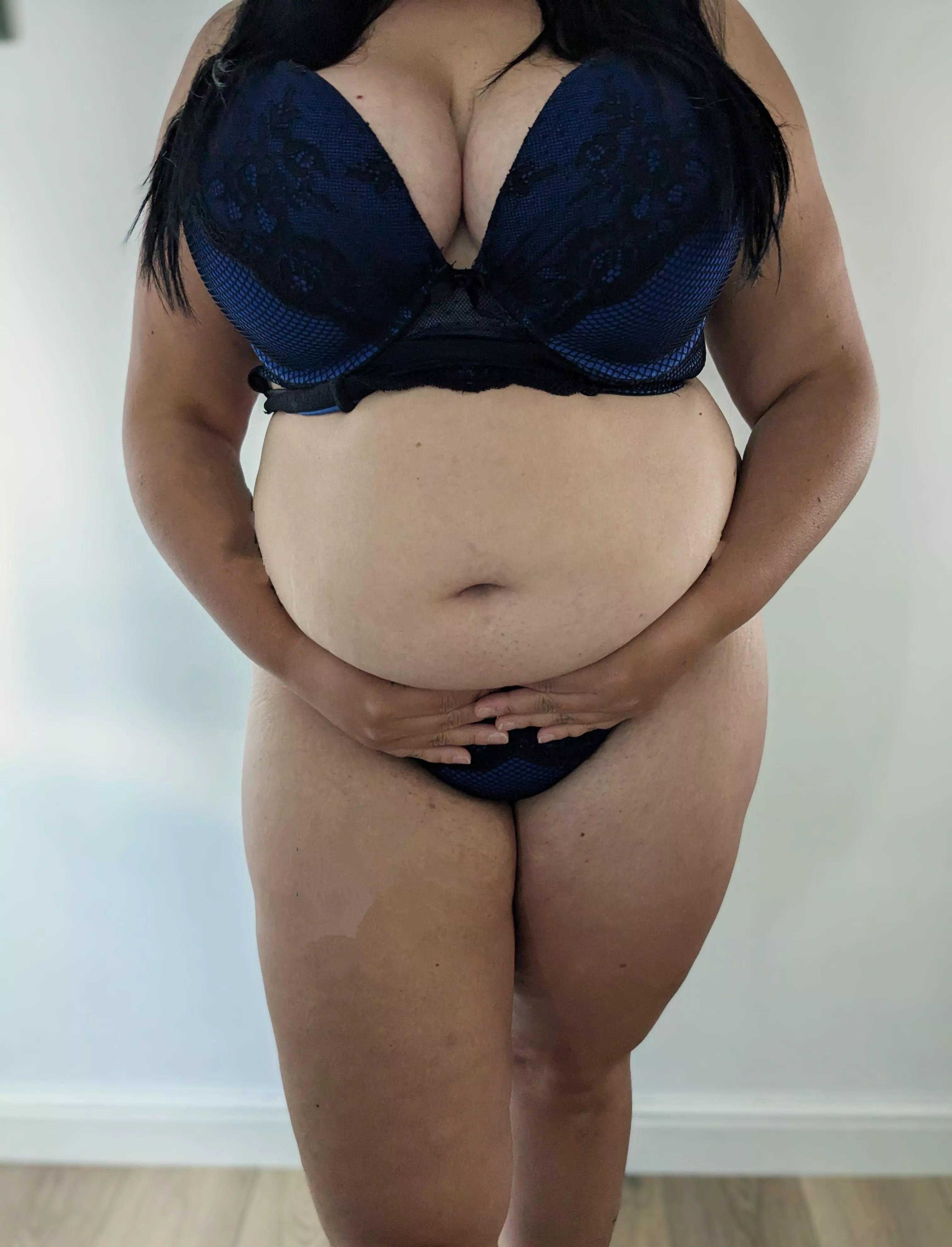 Holding for support 🥵