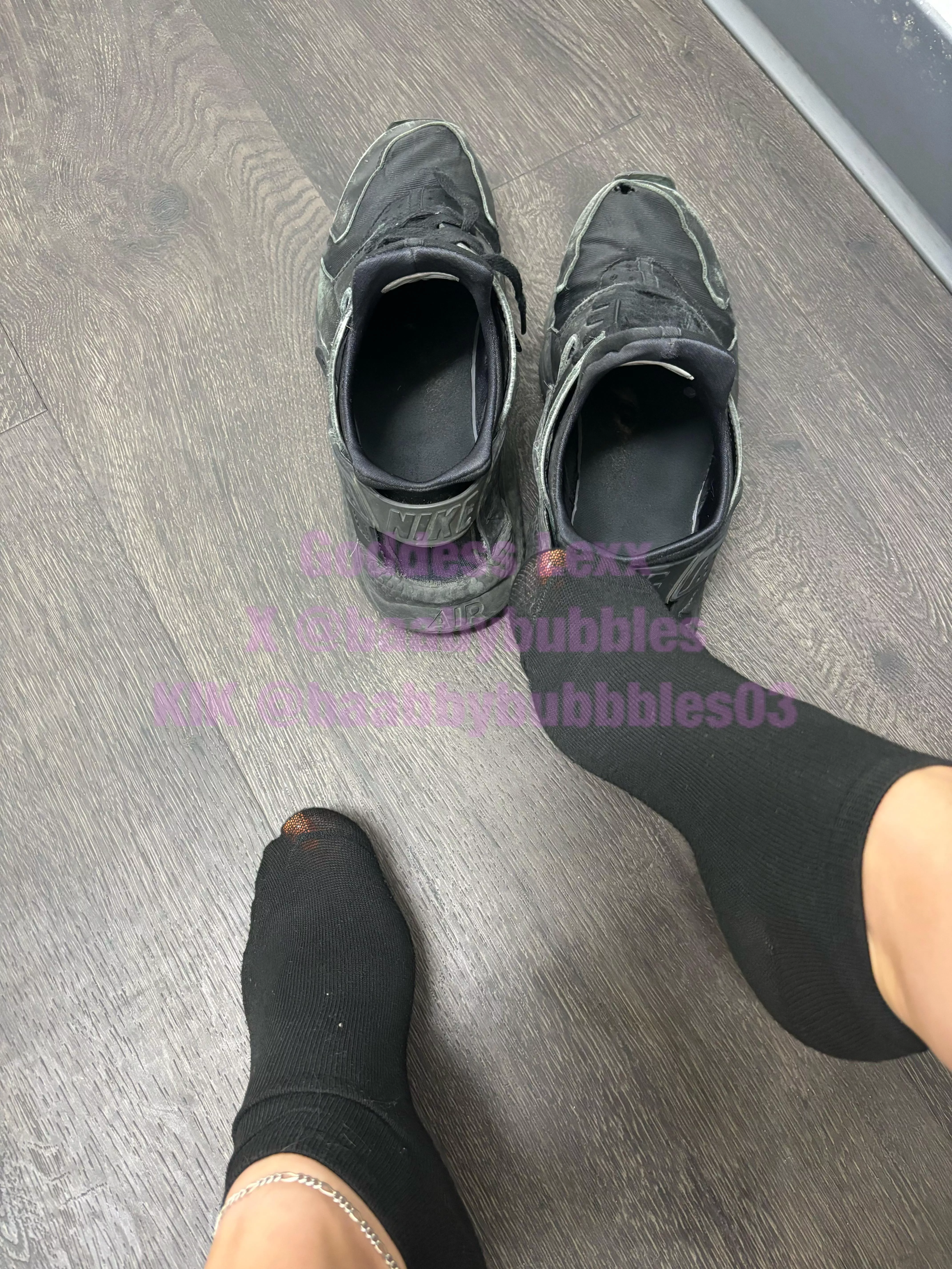 How smelly do you think these socks are based off the looks of those shoes?