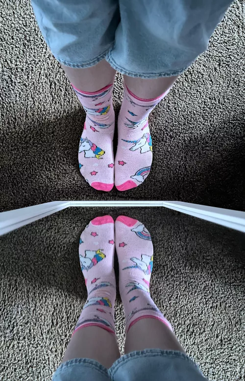 Mirror Mirror 4 Feet in Your Face 🩷