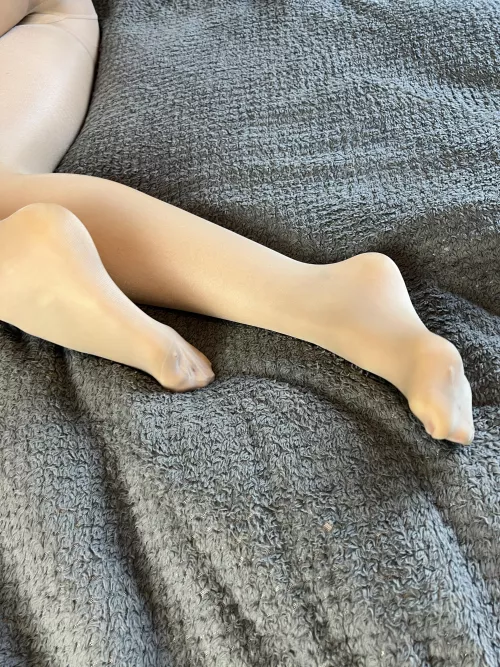 nude tights are so sexy, I love them
