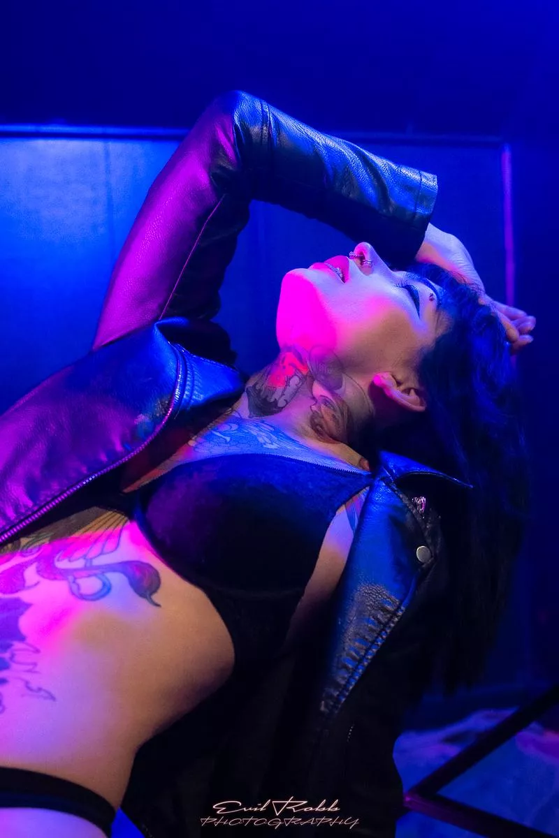 still think I'm sexy even without losing all the clothes