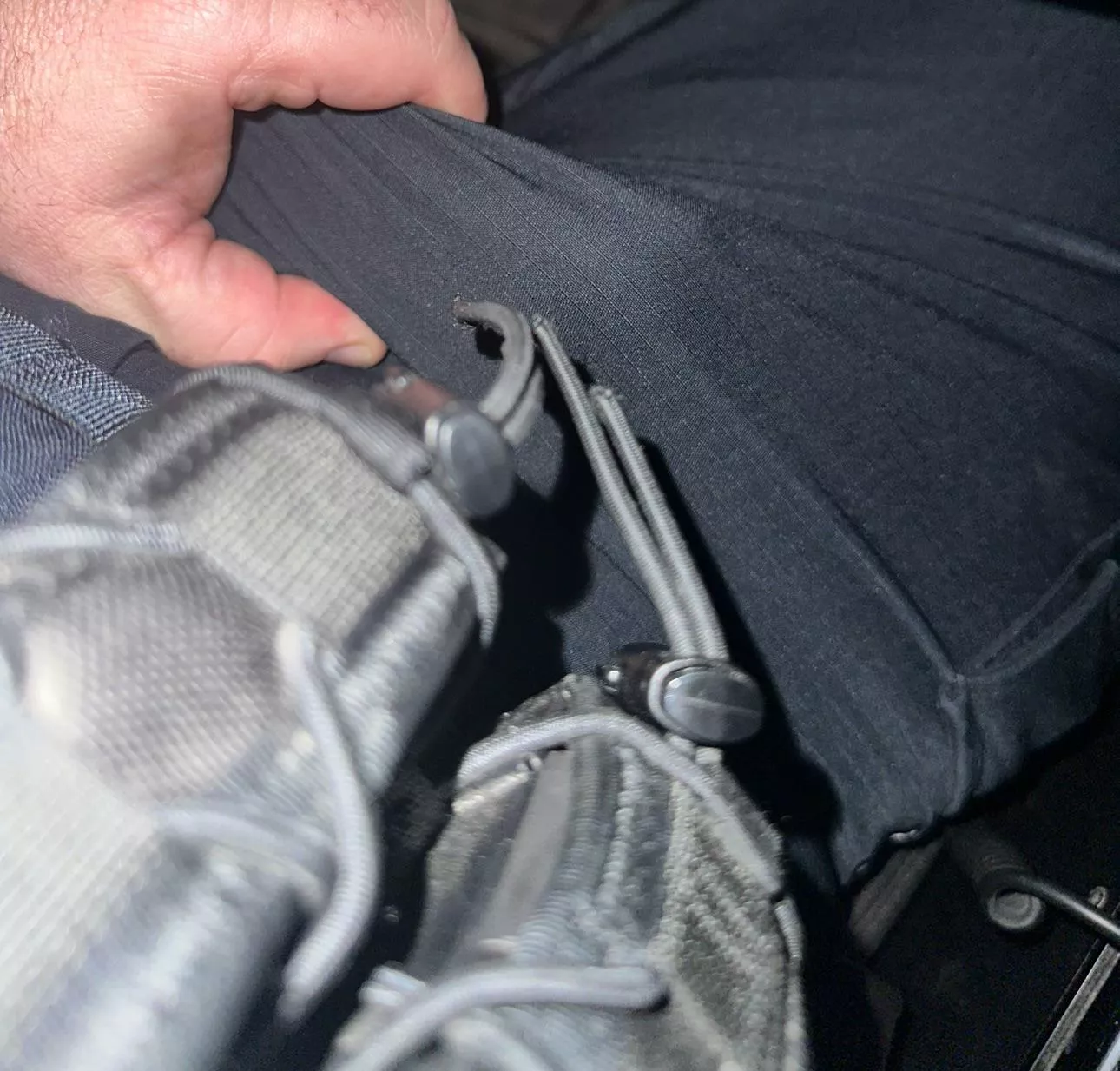 Who wants this bi cop cock? 