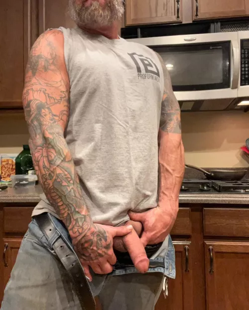 Who’s gonna take care of dad before work!? 