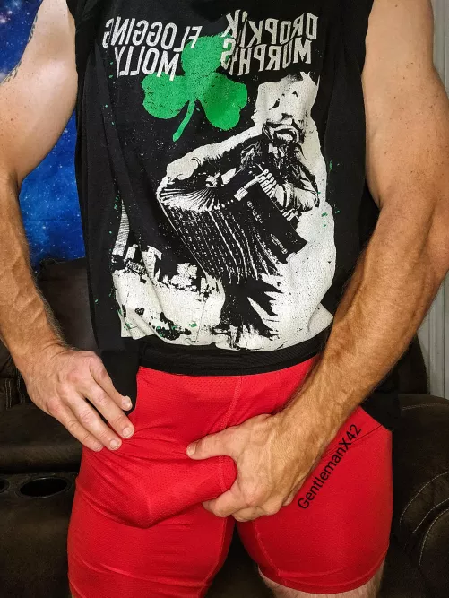 Would my name be in your🌹 tattoo? 🎸☘️ 