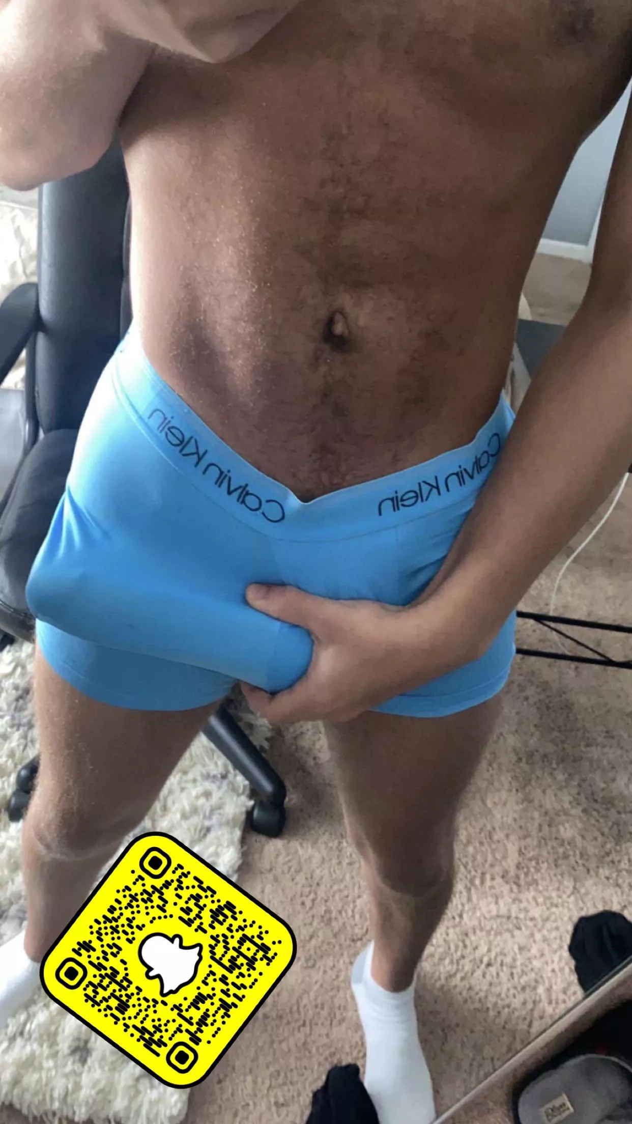 25 biggaymer24 Hung guys hmu. (Hairy+)