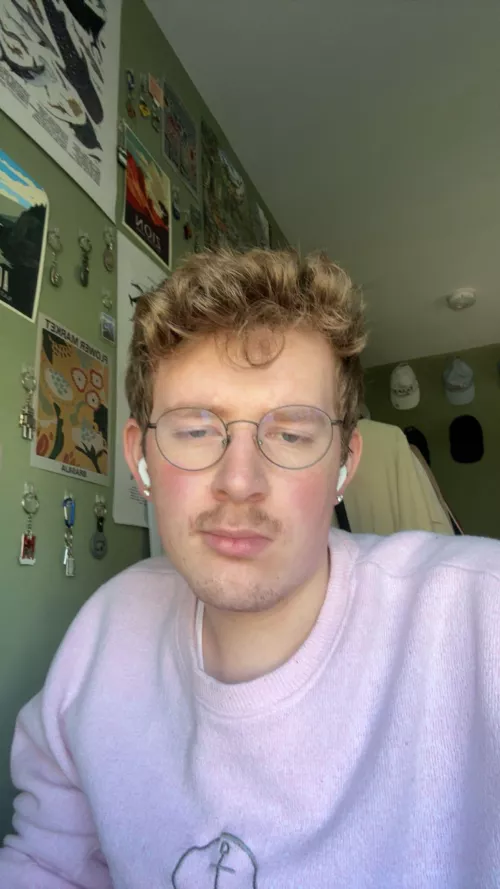 been stuck studying all day😩