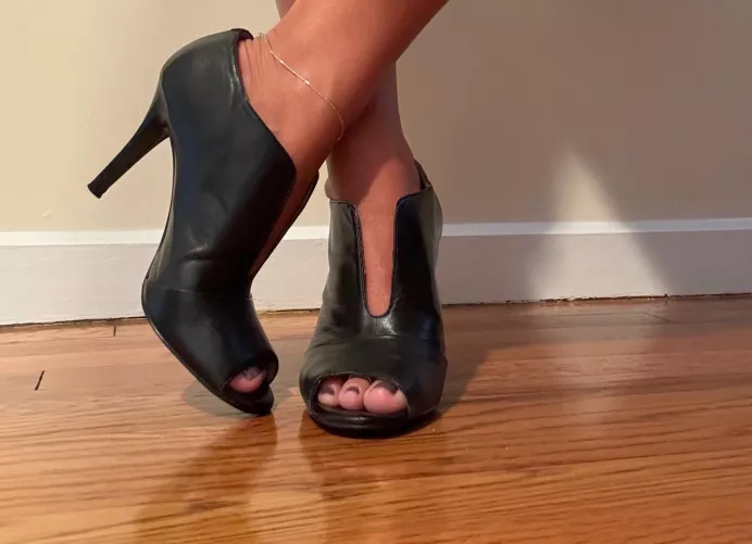 Cute peep toe heel booties