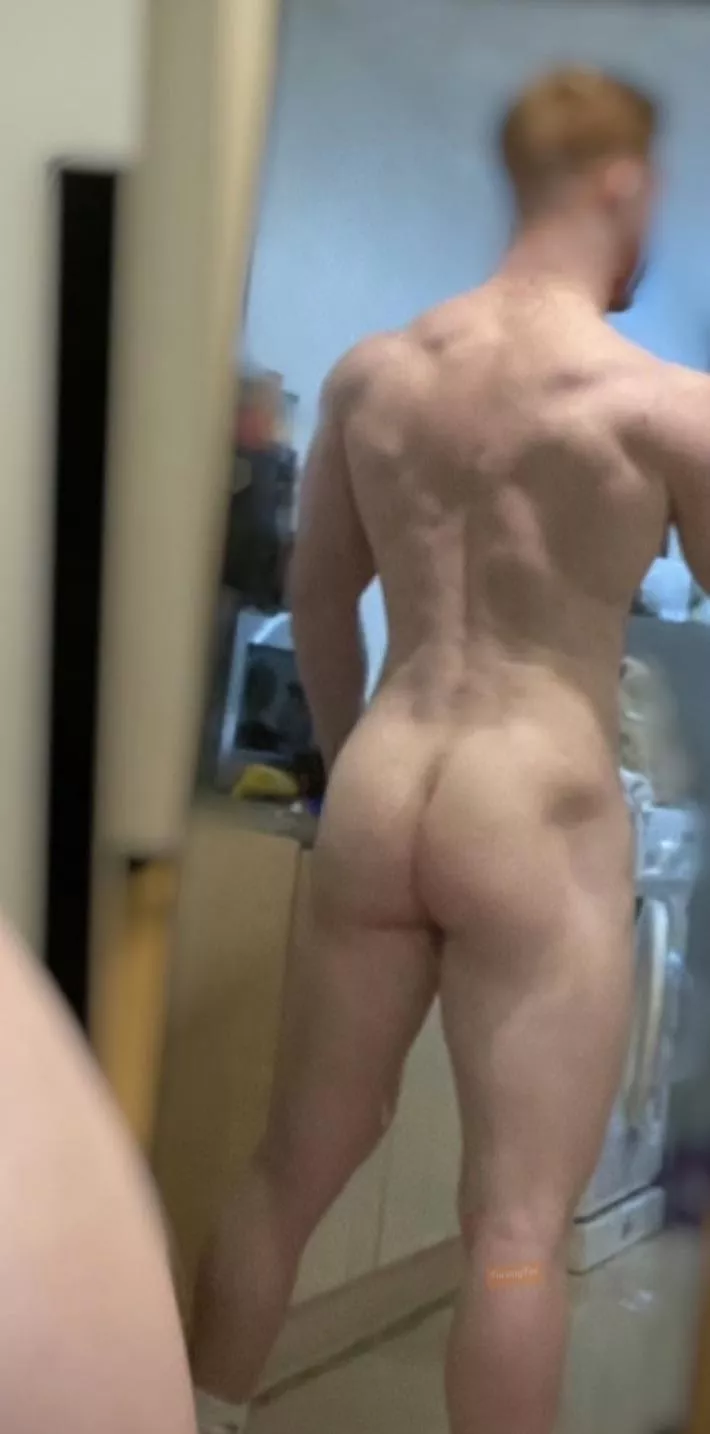 Don’t forget to do your hip thrusts too 