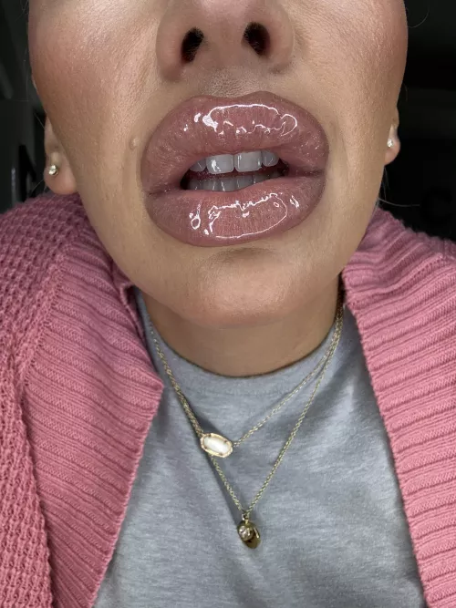 Fake, sparkling, & glossy 