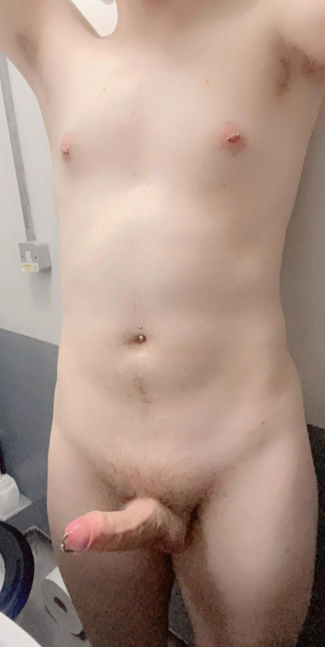 Felt slutty so I stripped in the work bathroom on my break [age 18]