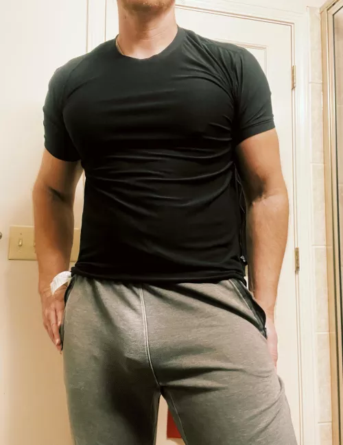 Heading to the gym, then it’s time for some football 🏈 