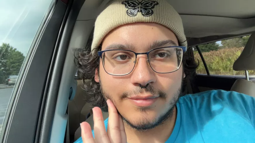 I need gaymer friends I can chill with, any volunteers?