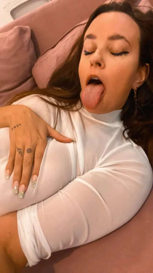 I want to feel everything on my tongue 