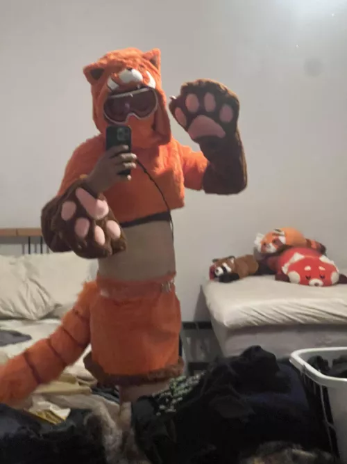 (Not really a fursuit, but slowly getting there) My new outfit. I really like how it fits. Not really a fursuit but it sure does feel like one to me ;3