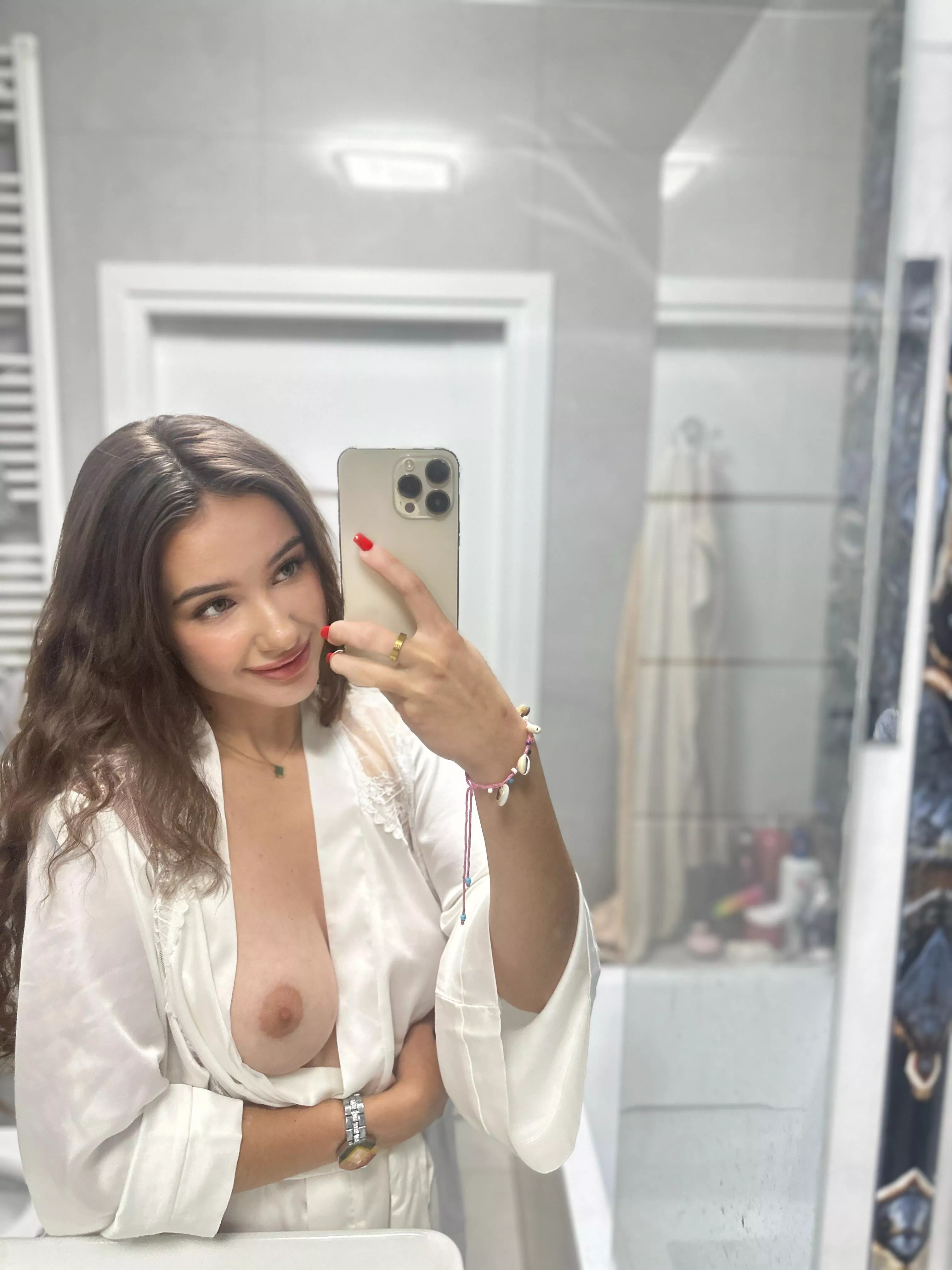 Selfie to distract you from work