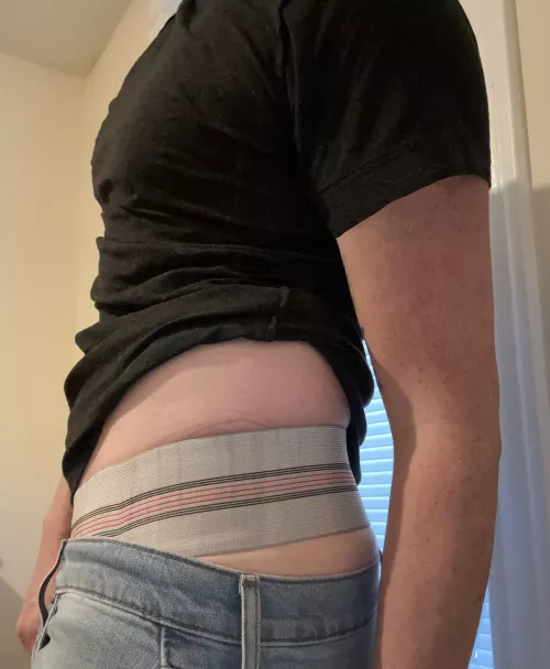 Solid outfit? The 3” band is so large, but also sexy at the same time?