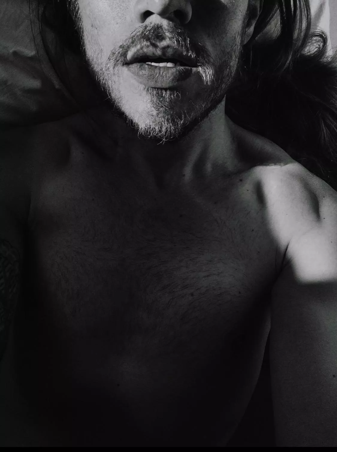 The taste of sunlight on [m]y lips.