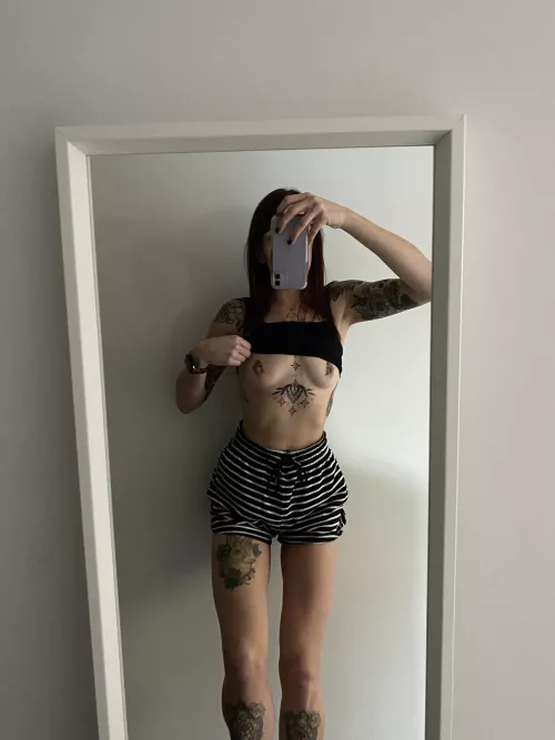 Want to come cuddle? 