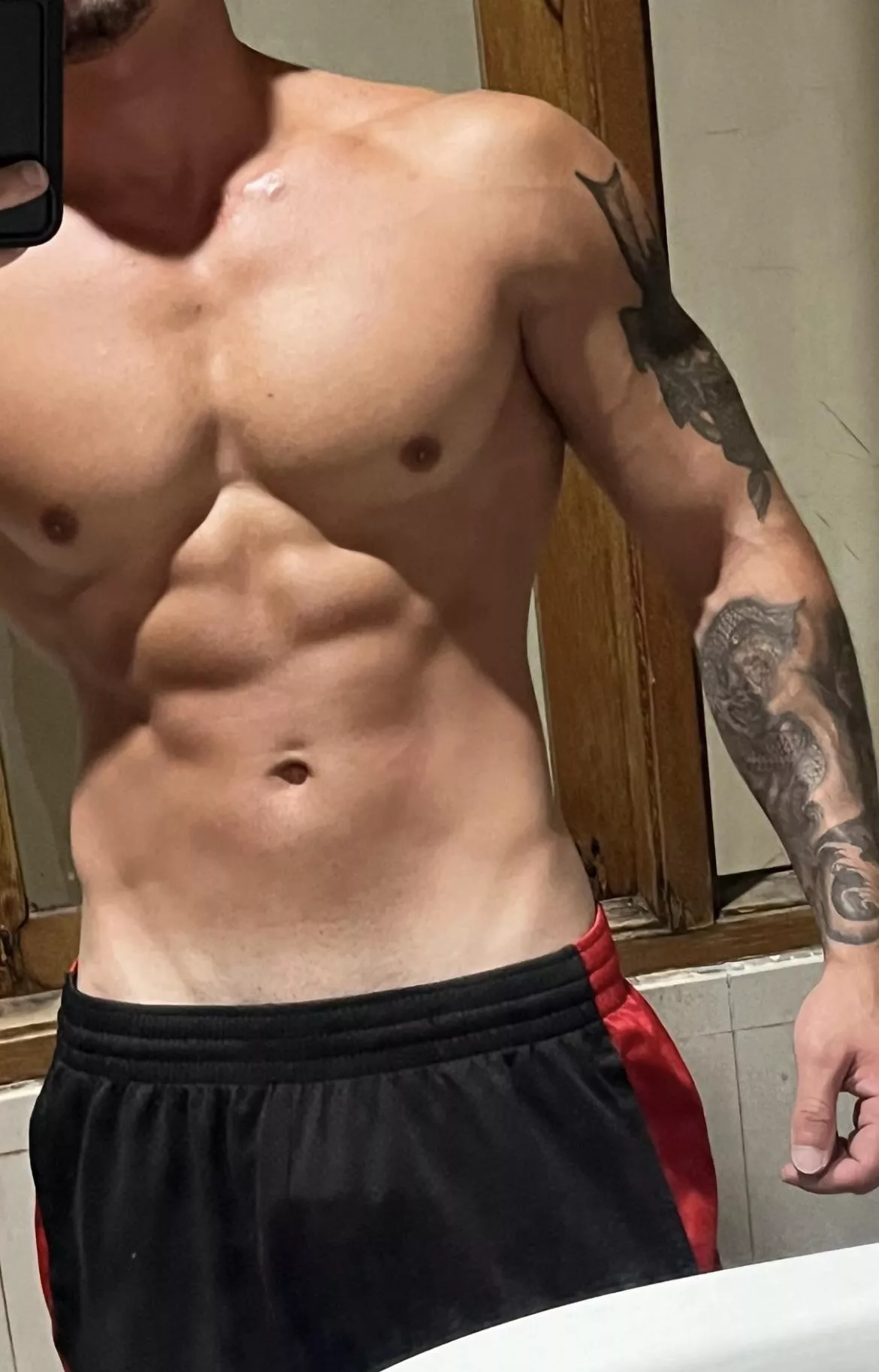 Woke up feeling extra horny today 😈😈🤭