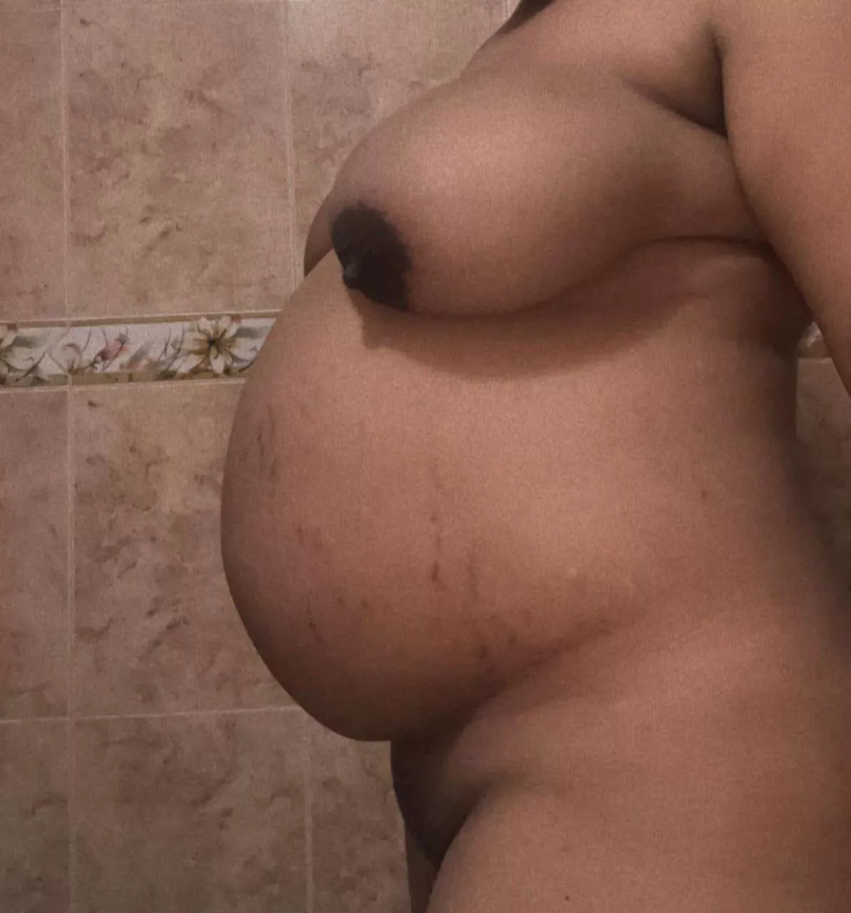 Would you still let me ride you at 28 weeks? 😈🙈