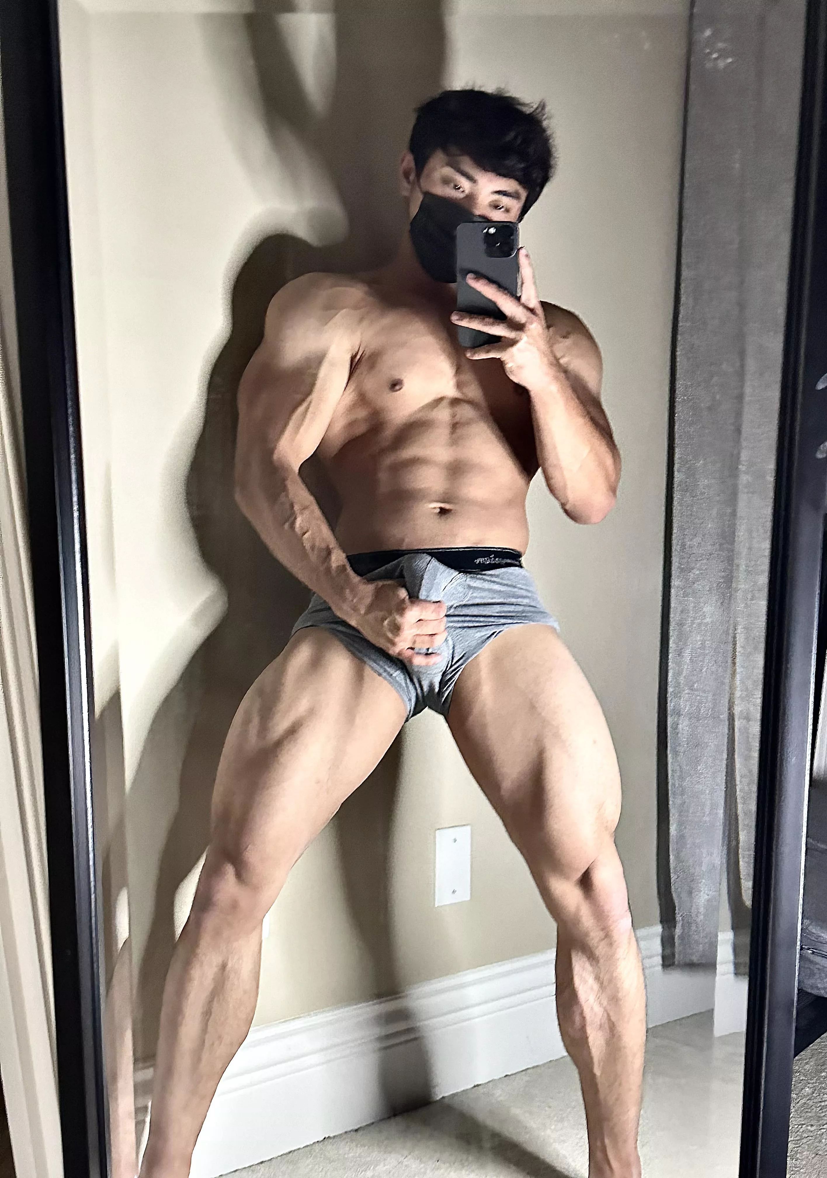 [19] come try some Korean 