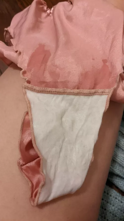 I sure love soaking panties for you guys 