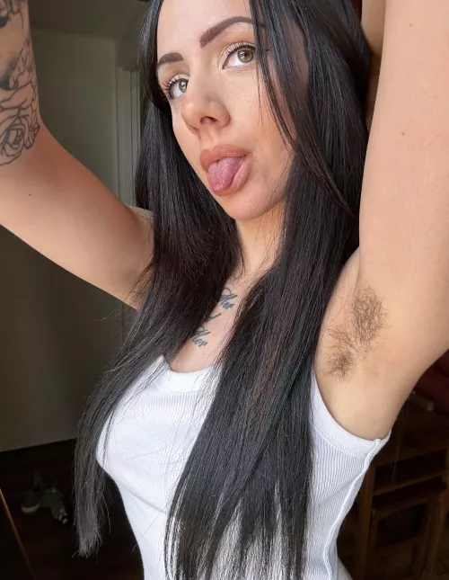 It’s not very hard to keep me happy, just lick my pits and call me pretty. 