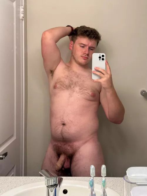 Just rolled out of bed 🥱 [26]