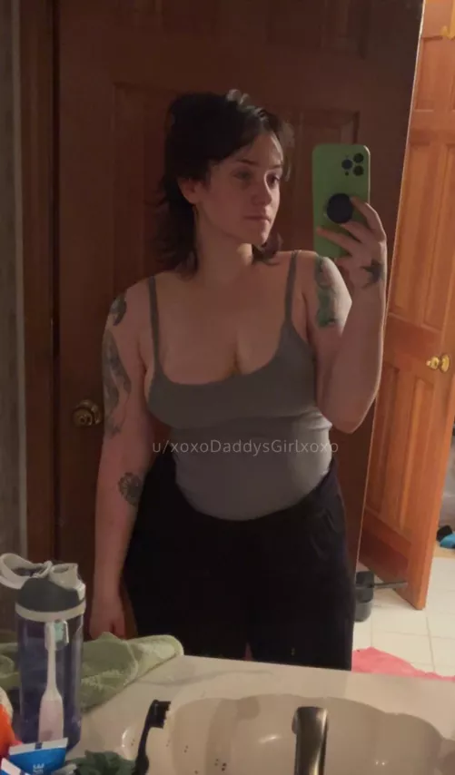 Low-quality messy bedhead.... beware 