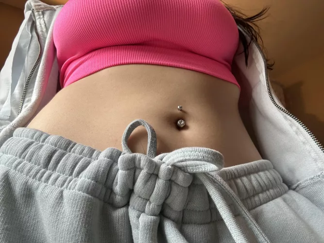 My favorite angle to show off my belly button 