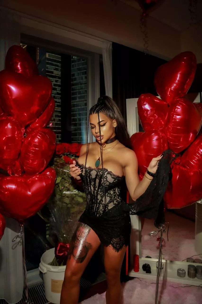 Receiving suprises like this makes me horny