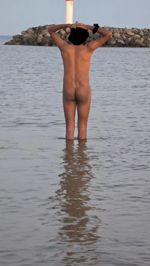 Should i walk or swim to the fort? 