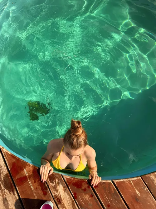 Splashing is my favorite thing to do