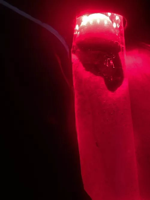 Top view : pumping with red light therapy 