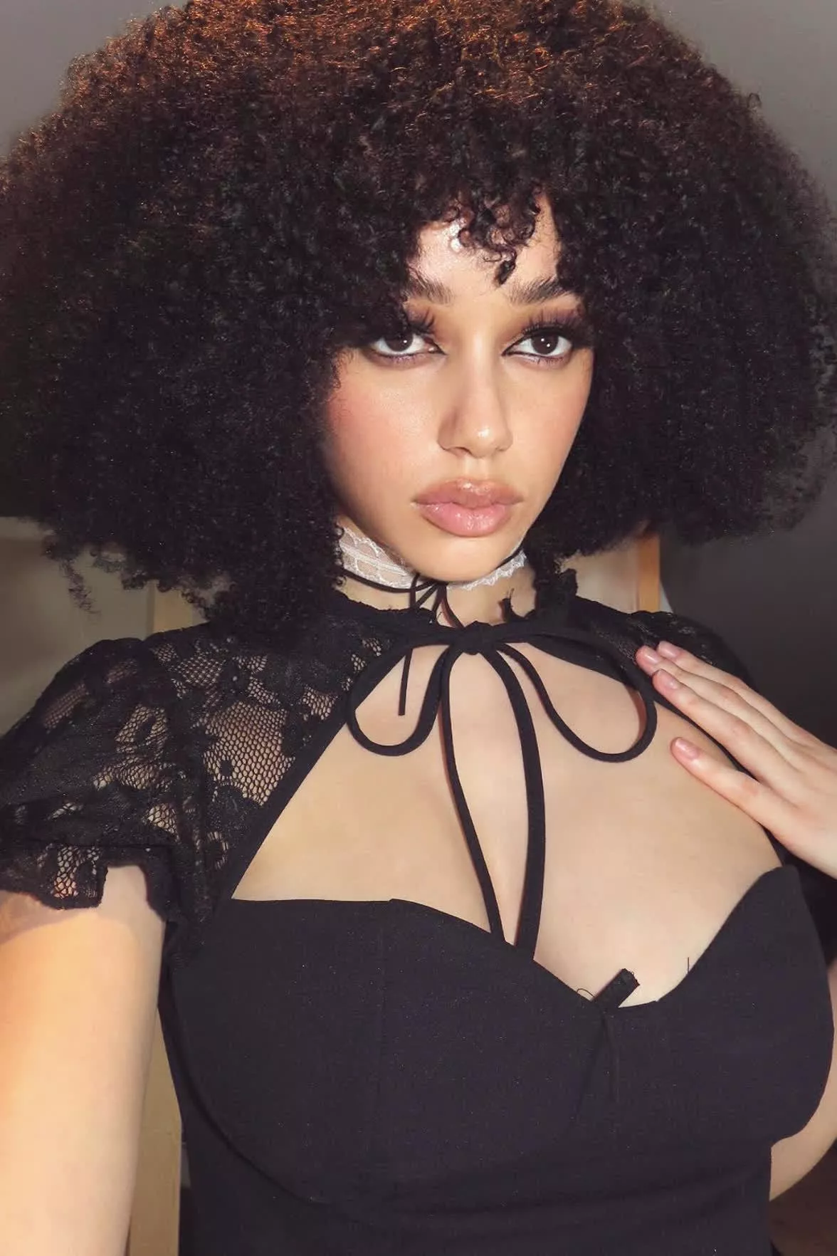 Wanna know what's ur thinking or lets just get wild