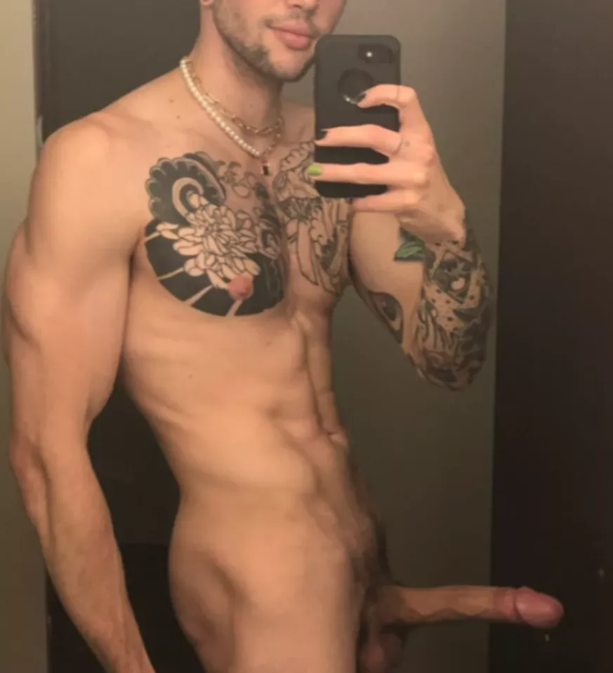 what do u say when ur homie sends a pic and u open this