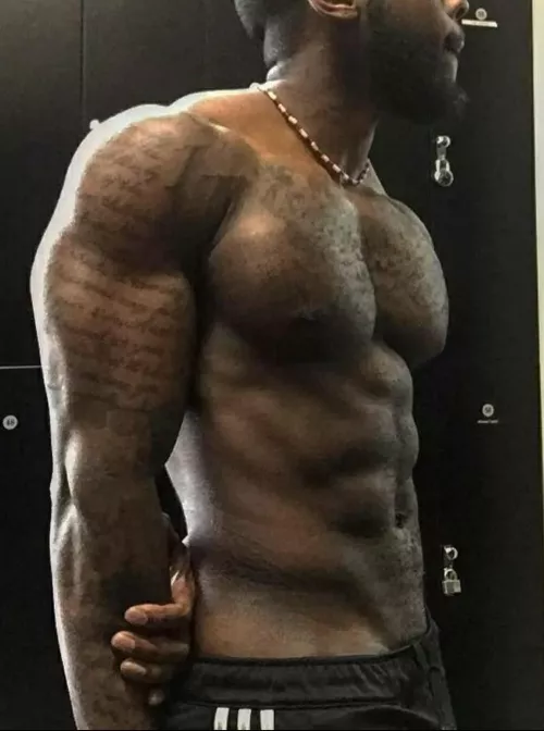 (36) For the pretty girl staring at the gym