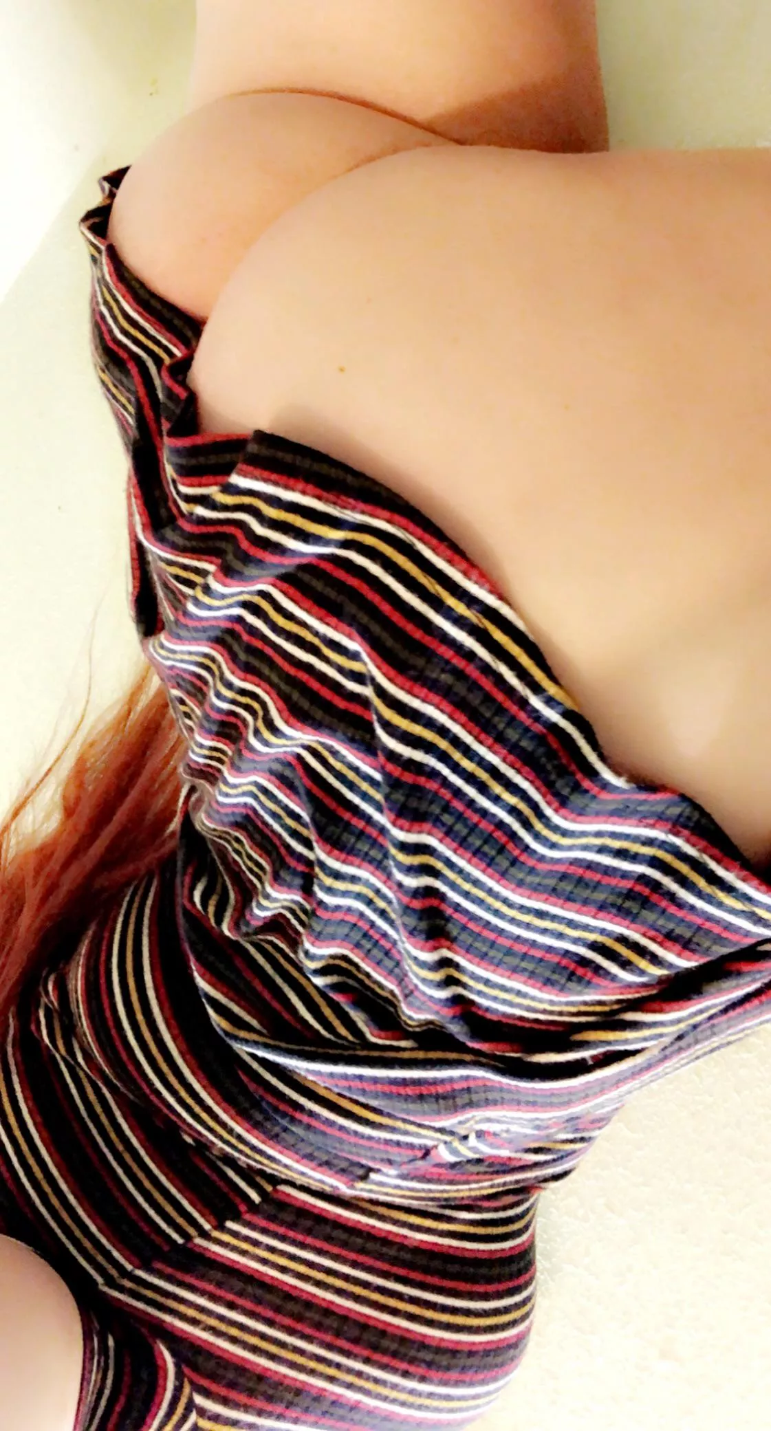 a dress, but 🙇🏻‍♀️🙇🏻‍♀️🙇🏻‍♀️ how am i supposed to keep this contained 