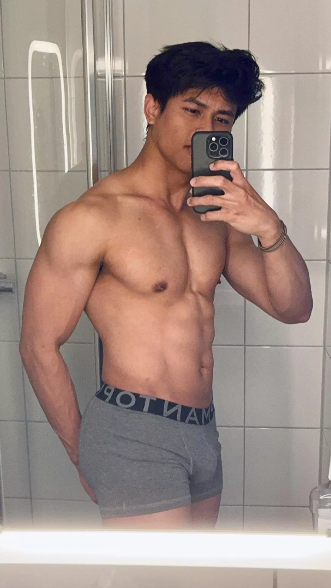 Bored and unemployed 😩