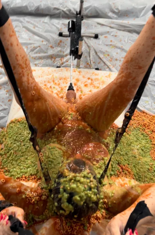 Bound, gagged and left helpless as I’m relentlessly gunged with savoury slop as the fu*king machine makes me climax over and over! Xx